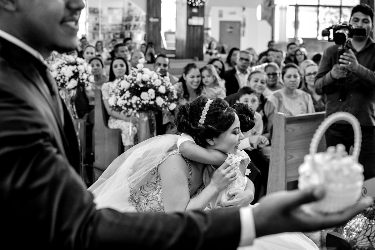 Cerimonia de casamento na assembleia de Deus sede vianelo