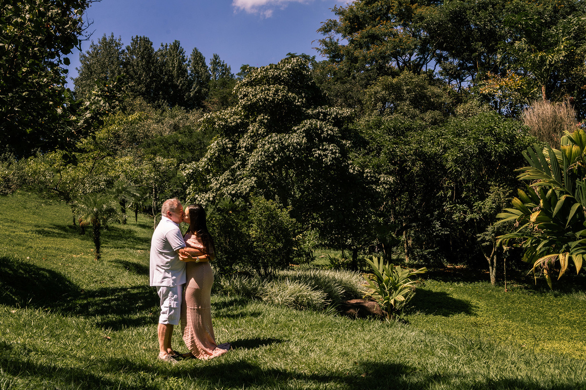 ensaio Pré-Wedding dos noivos Bela e Juliano,  ensaio pre wedding jardim botanico, Pre Wedding romantico. Ensaio romantico. Quimica do casal. Noivo dentista.