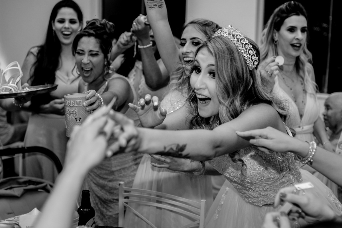 Recepção de casamento. Festa de casamento Sessão de fotos dos noivos. Espaço di Florença