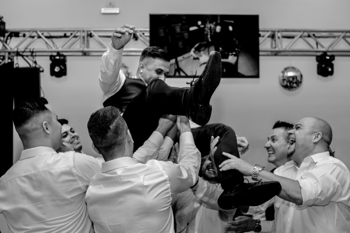 Recepção de casamento. Festa de casamento Sessão de fotos dos noivos. Espaço di Florença