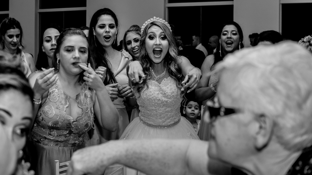 Recepção de casamento. Festa de casamento Sessão de fotos dos noivos. Espaço di Florença