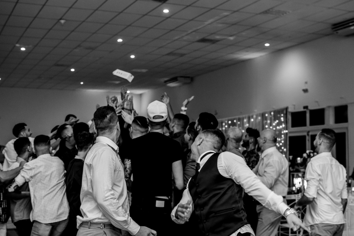 Recepção de casamento. Festa de casamento Sessão de fotos dos noivos. Espaço di Florença