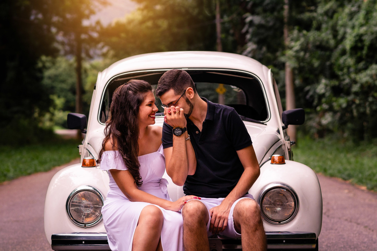 Pre Wedding na serra do japi jundiai-sp. pre wedding na chuva. Ensaio pre wedding com fusca. ideia de pre wedding. fusca.