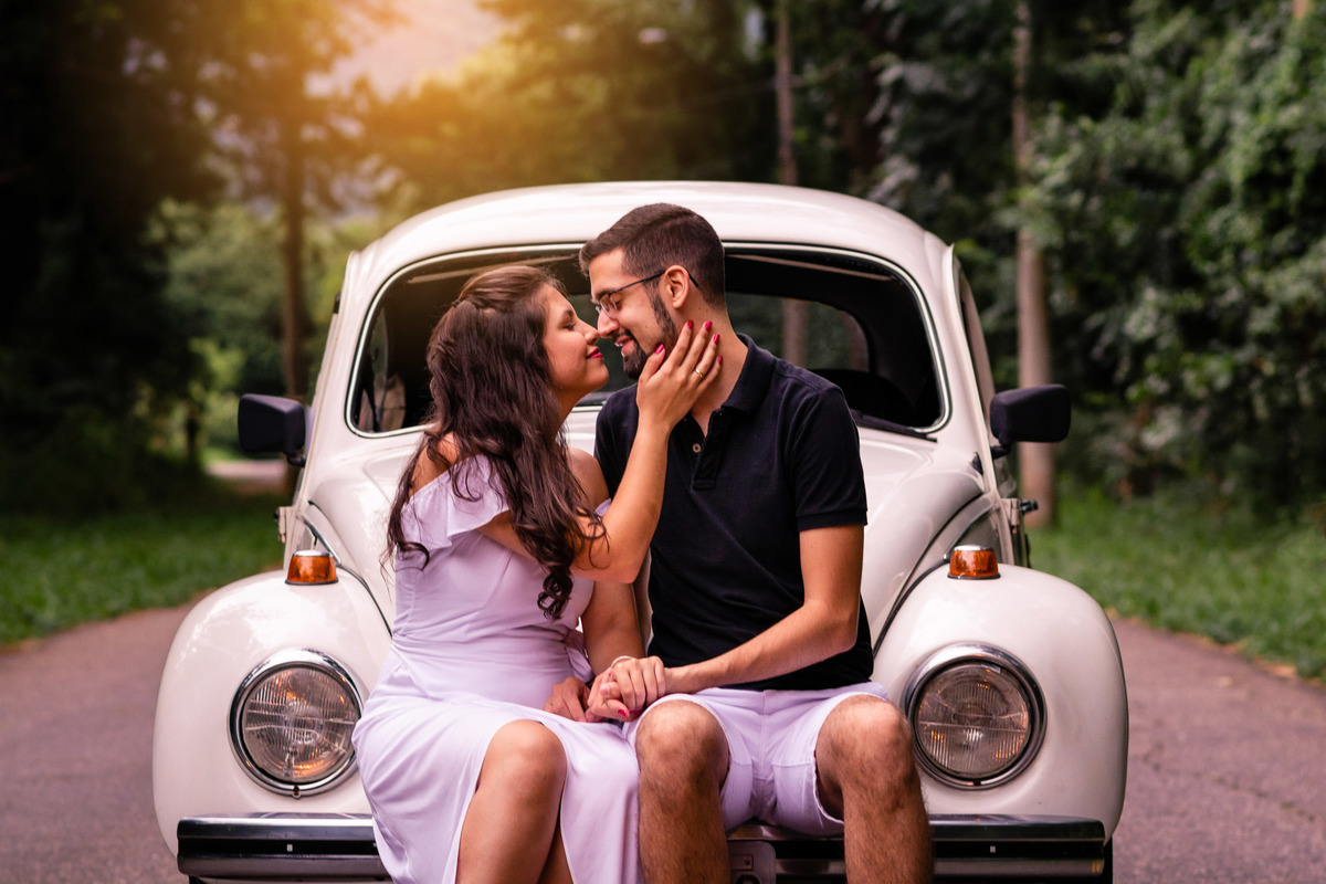 Pre Wedding na serra do japi jundiai-sp. pre wedding na chuva. Ensaio pre wedding com fusca. ideia de pre wedding. fusca.