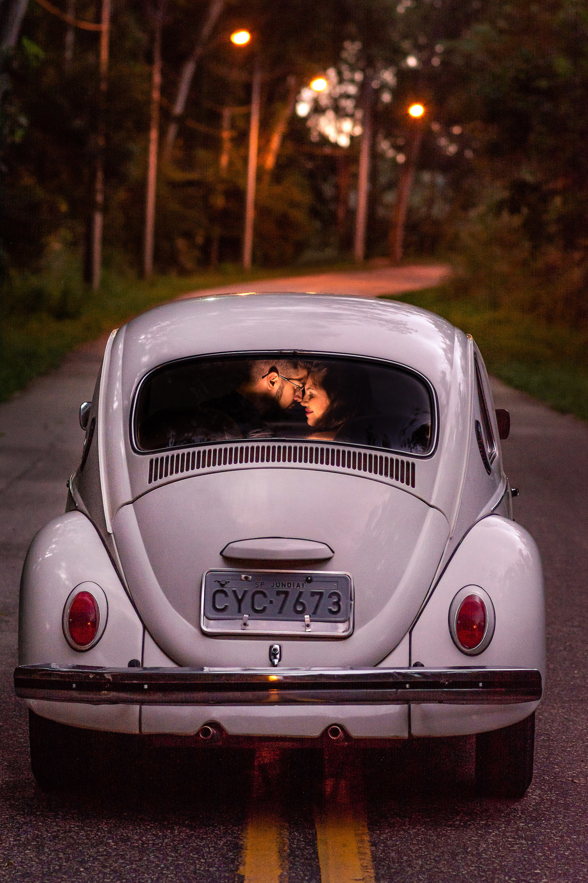 Pre Wedding na serra do japi jundiai-sp. pre wedding na chuva. Ensaio pre wedding com fusca. ideia de pre wedding. fusca.
