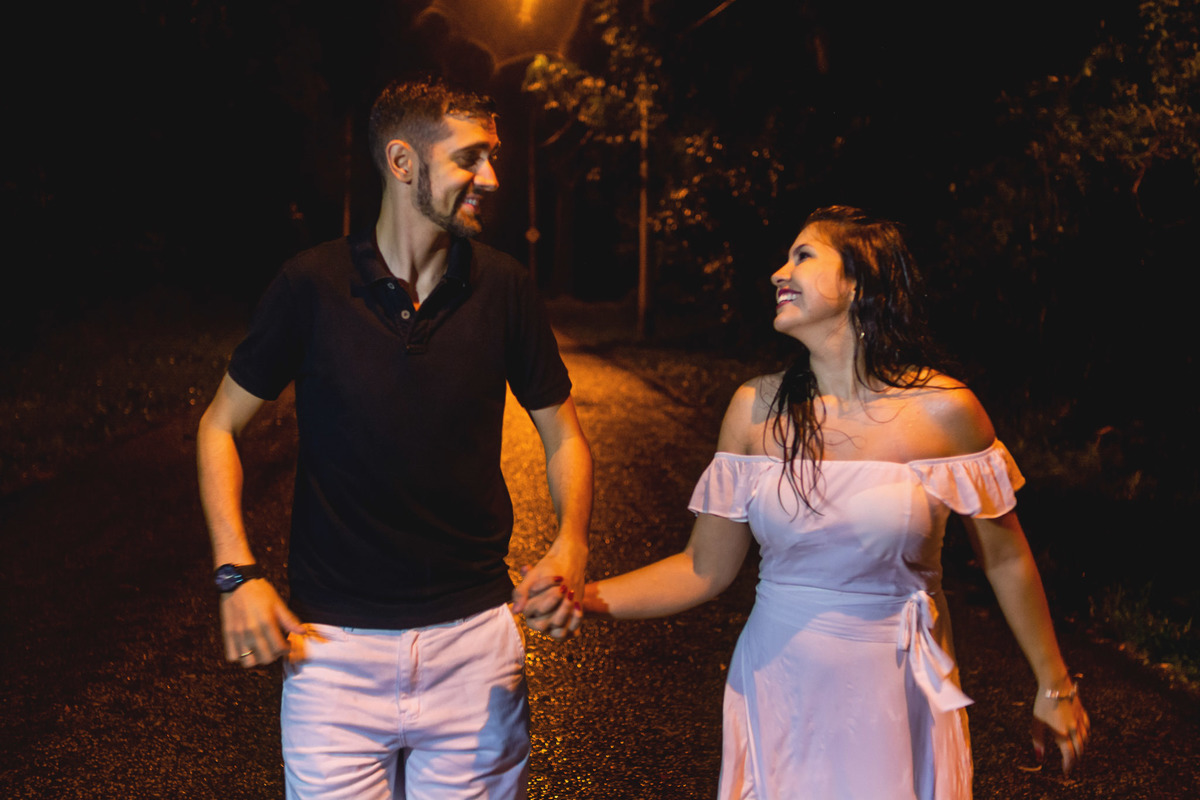 Pre Wedding na serra do japi jundiai-sp. pre wedding na chuva. Ensaio pre wedding com fusca. ideia de pre wedding. fusca.