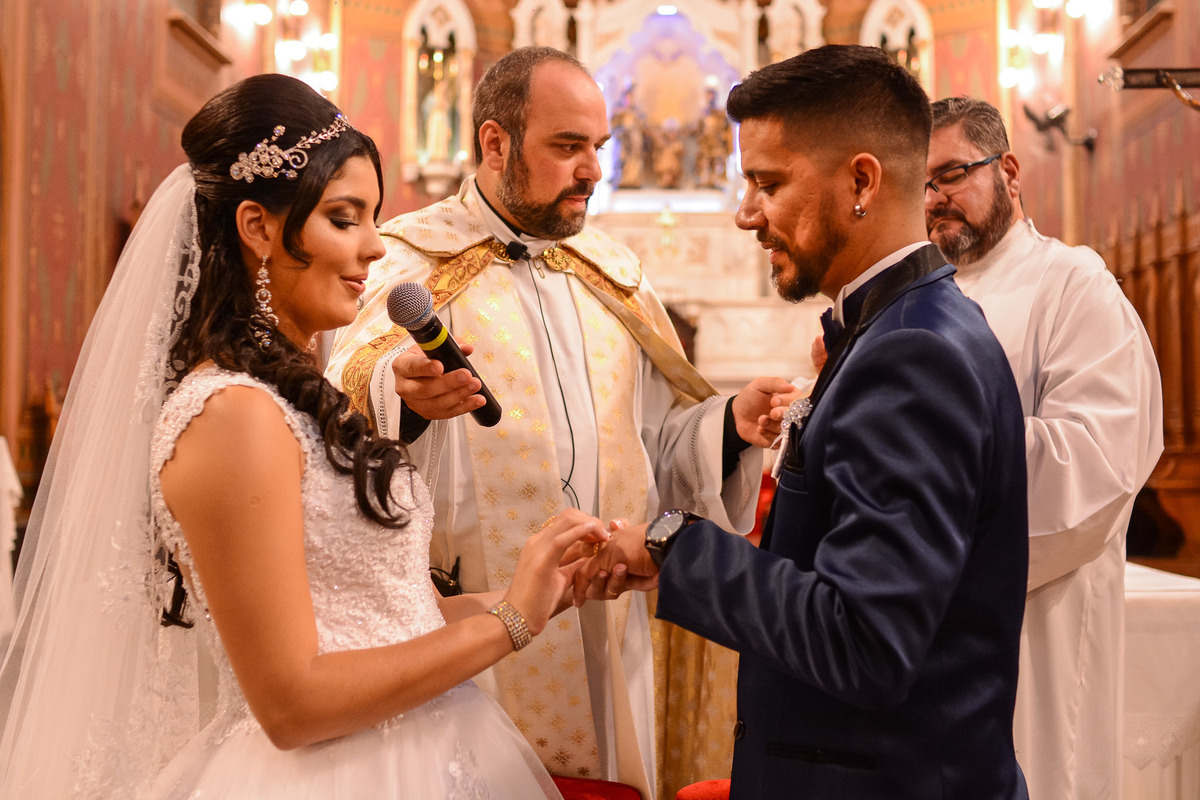 Cerimonia de casamento na catedral nossa senhora do desterro - jundiaí. Vestido da noiva.