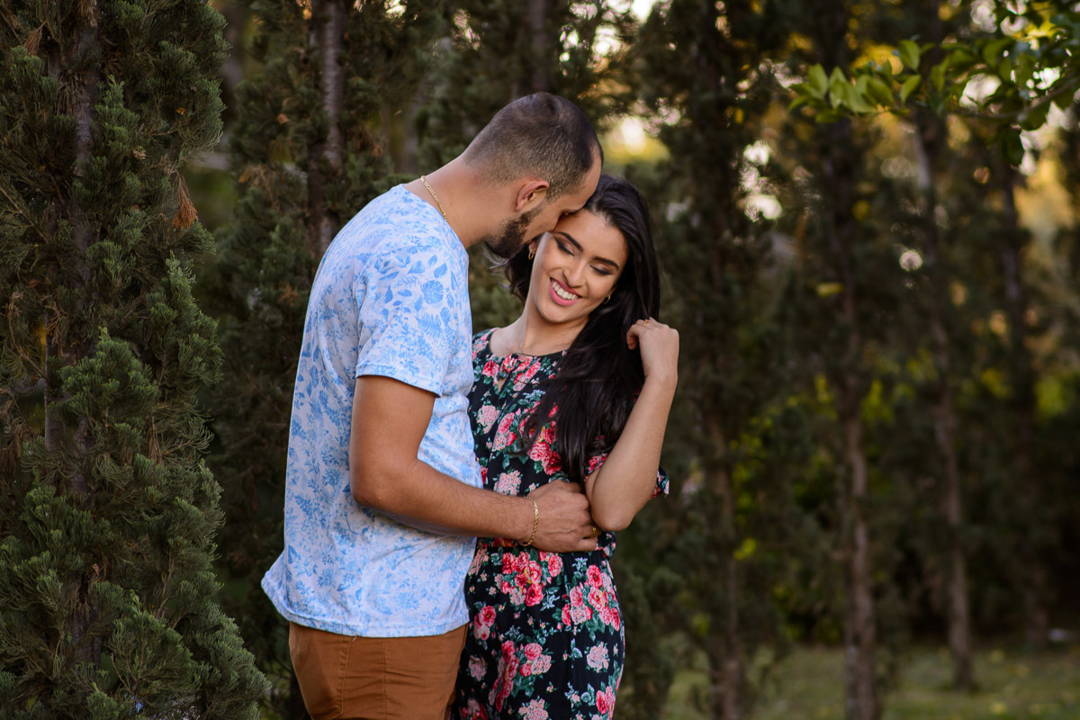 Ensaio pre wedding jardim botanico jundiai, Ensaio divertido. Ensaio com amor, sintonia, casal em sinotonia. Ensaio Casal.