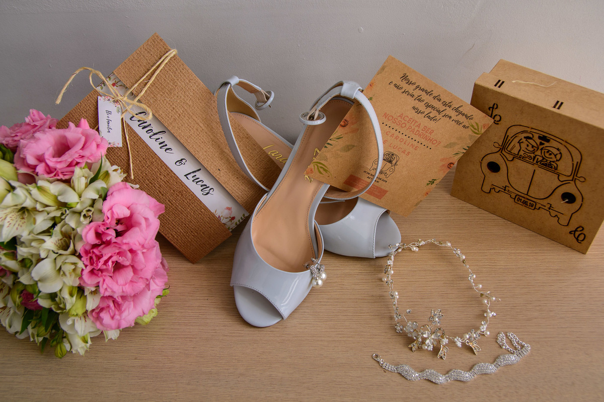 Making off Noiva, casa da noiva. sapato de noiva. buque da noiva. convite de casamento. ideias para casamento.