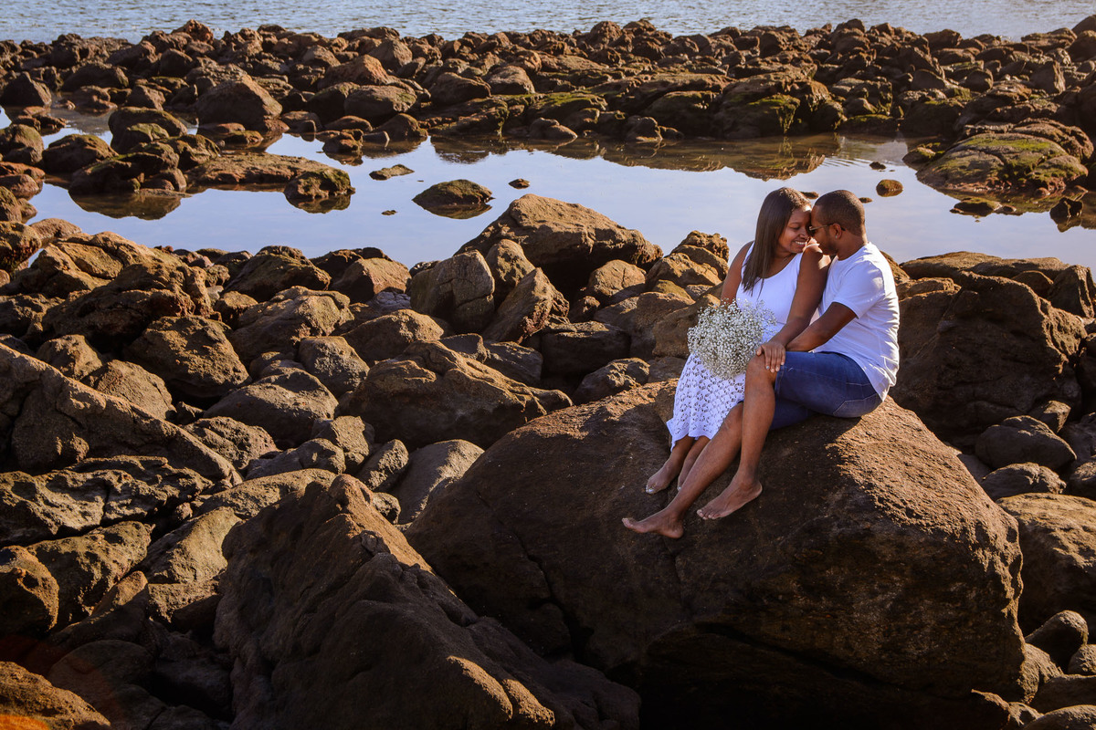Ensaio pre wedding praia das conchas guaruja. ensaio noivos na praia. ensaio casal. casar na praia.