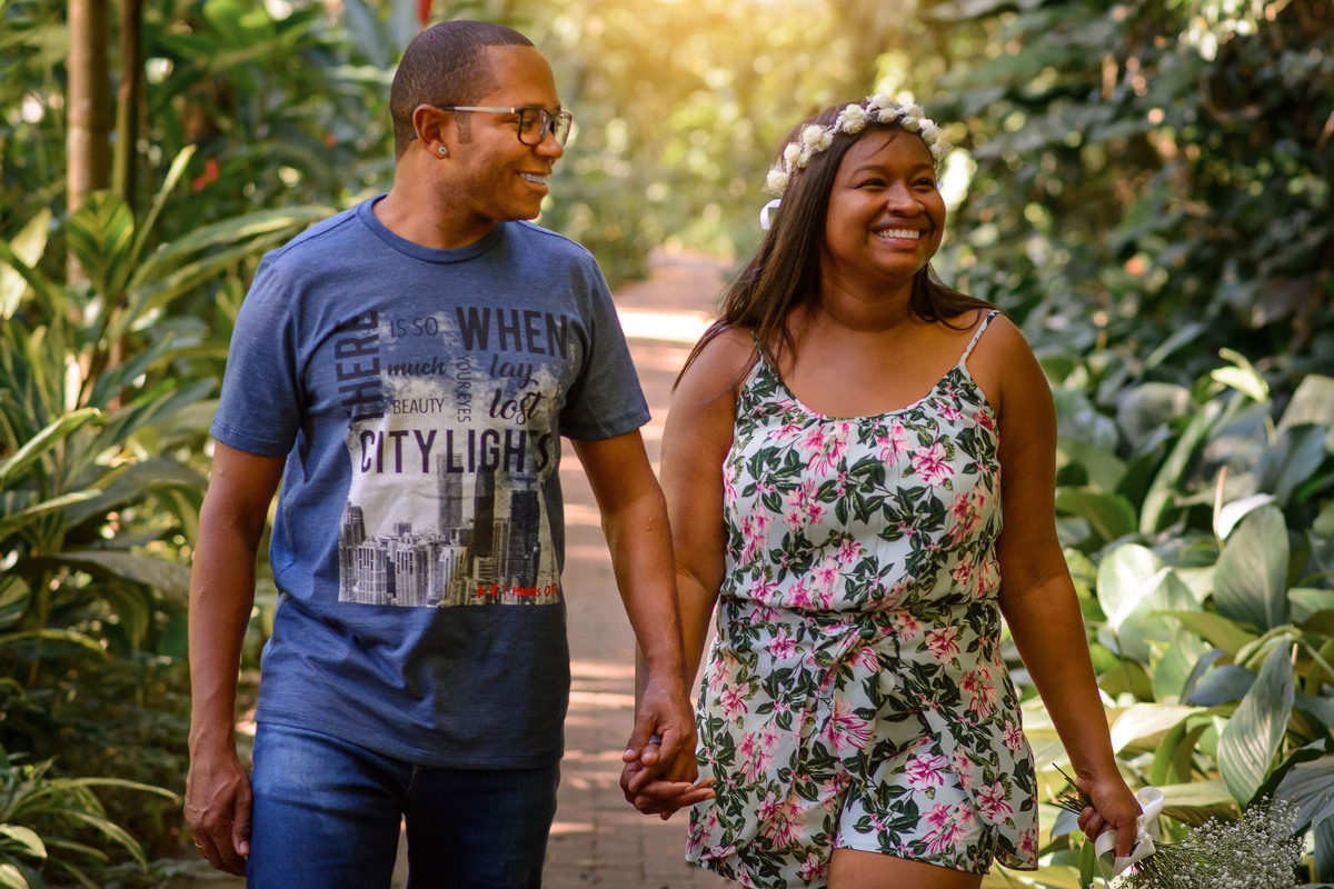 Ensaio pre wedding praia das conchas guaruja. ensaio noivos na praia. ensaio casal. casar na praia.