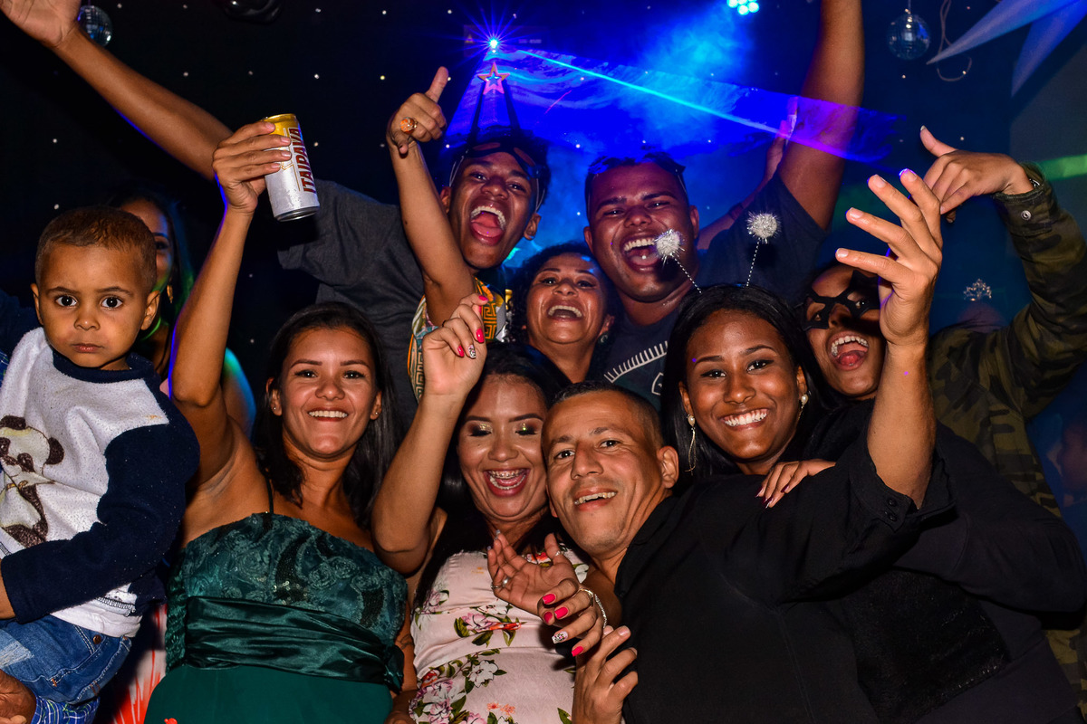 Fotos de casamento, Pos casamento, detalhes de casamento, recepão do casamento. festa de casamento, Espaço Monte Bello. Balada do casamento.