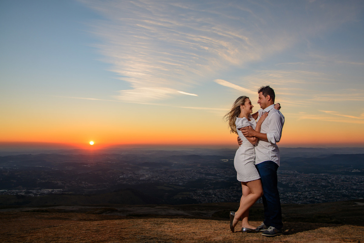 Pre wedding, Pedra grande Atibaia, Ensaio Noivos na pedra grande. Ensaio Pedra Grande. Fotos Pedra grande atibaia. Ensaio casal.