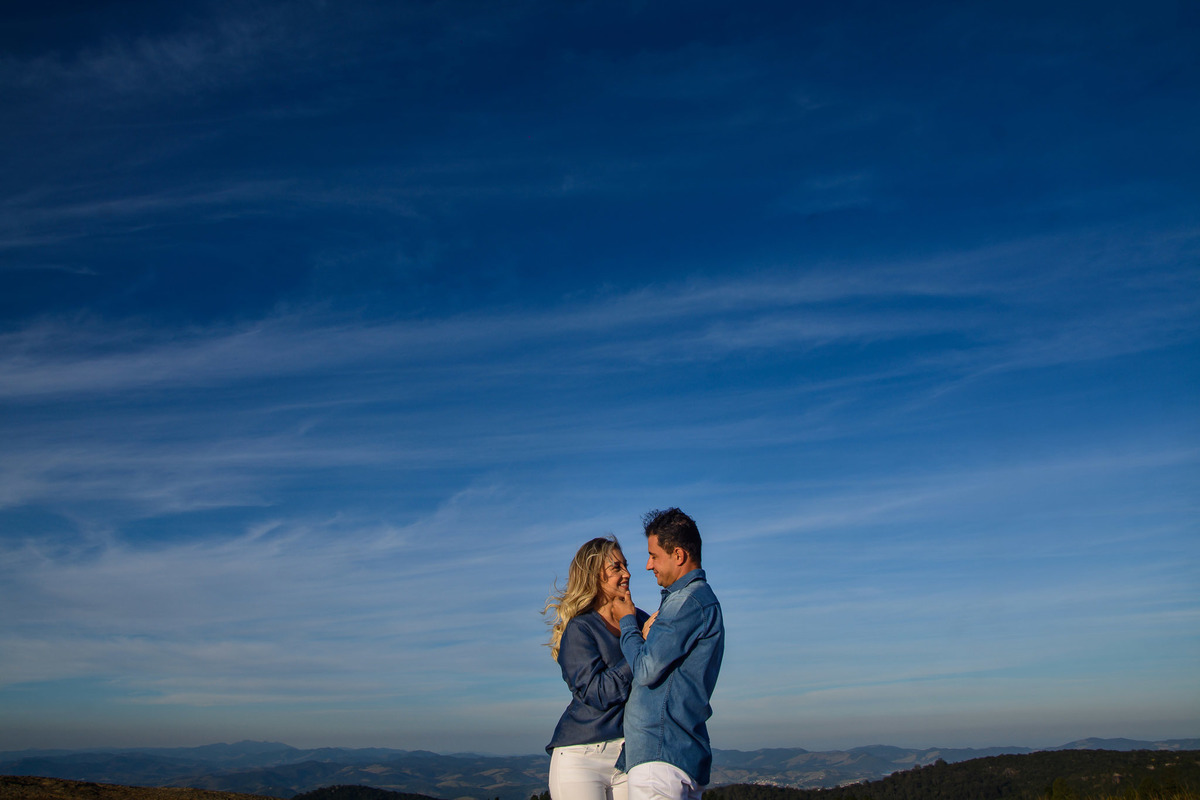 Pre wedding, Pedra grande Atibaia, Ensaio Noivos na pedra grande. Ensaio Pedra Grande. Fotos Pedra grande atibaia. Ensaio casal.