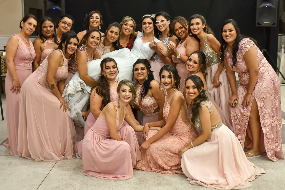 Malavazzi Festas Buffet. vestido da noiva. terno de noivo. fotos de casamento. festa de casamento. recepçaõ do casamento.