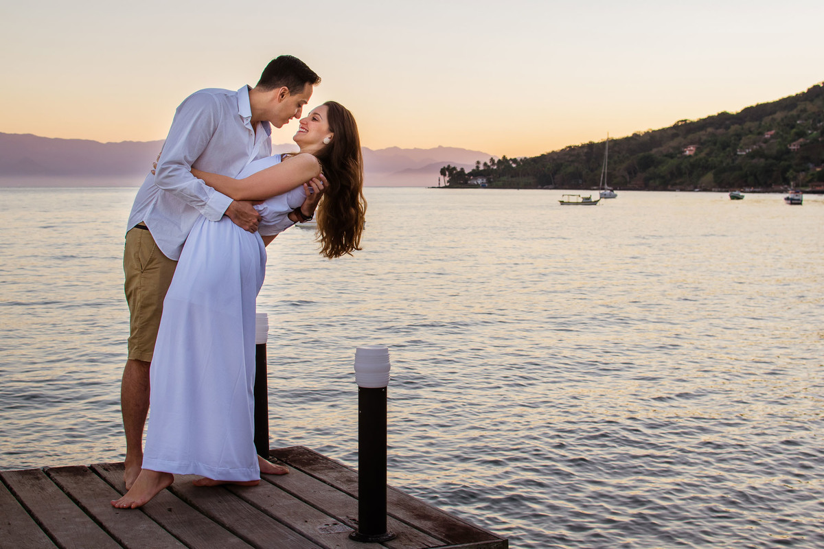 Ensaio pre wedding praia ilha bela. ensaio noivos na praia. ensaio casal. casar na praia. Casamento pe na areia casamento na praia. ilha bela sp. praias ilha bela.