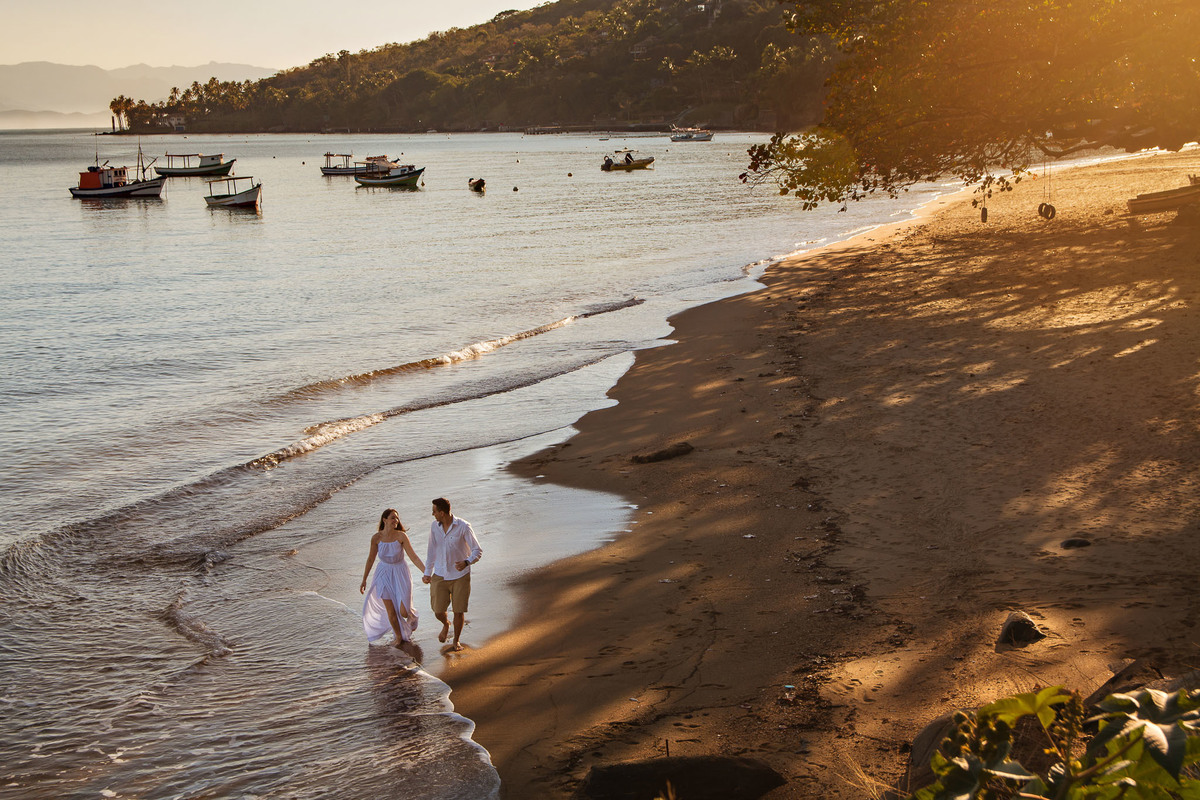 Ensaio pre wedding praia ilha bela. ensaio noivos na praia. ensaio casal. casar na praia. Casamento pe na areia casamento na praia. ilha bela sp. praias ilha bela.