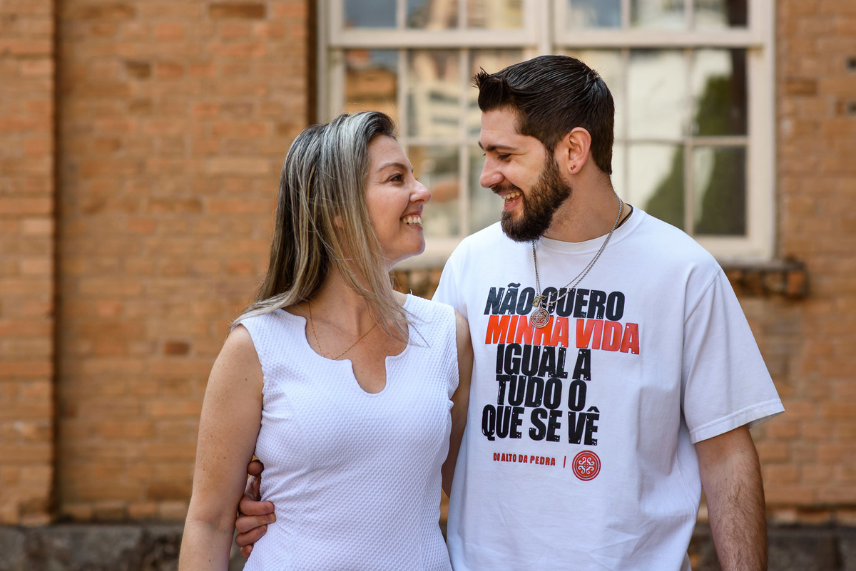 Ensaio Pre wedding no poupatempo jundiai, ensaio noivos, pre wedding Museu Ferroviário da Companhia Paulista. Ensaio no trem. Ferrovia. Pre wedding no trem. pre wedding rustico.