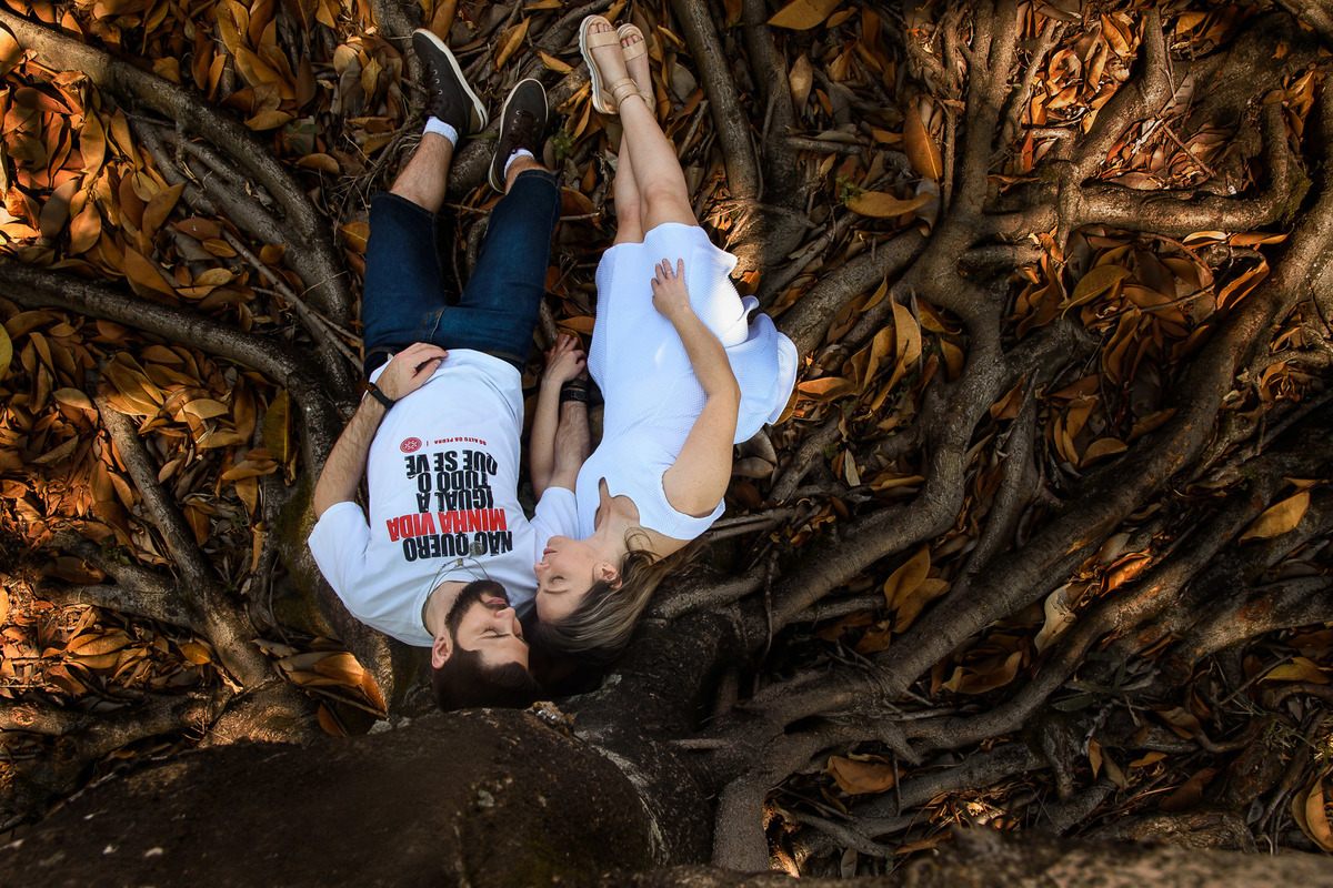 Ensaio Pre wedding no poupatempo jundiai, ensaio noivos, pre wedding Museu Ferroviário da Companhia Paulista. Ensaio no trem. Ferrovia. Pre wedding no trem. pre wedding rustico.