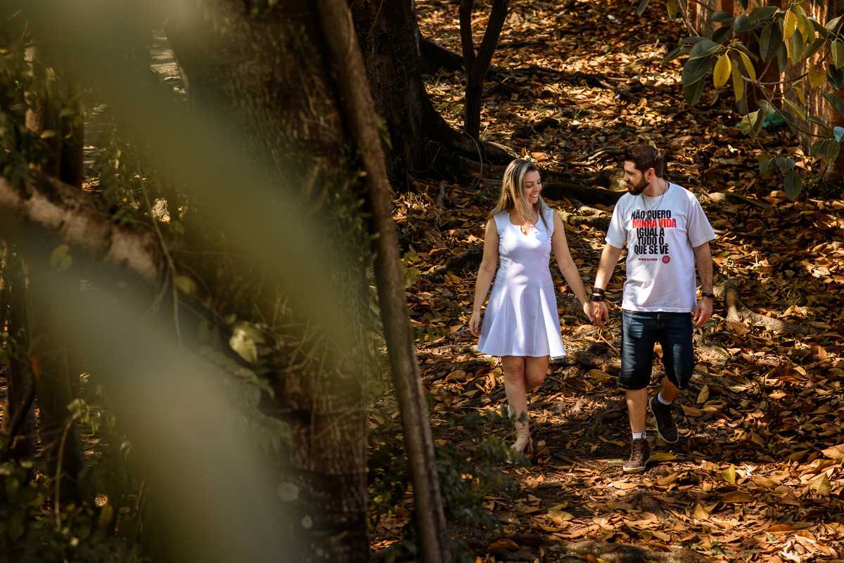 Ensaio Pre wedding no poupatempo jundiai, ensaio noivos, pre wedding Museu Ferroviário da Companhia Paulista. Ensaio no trem. Ferrovia. Pre wedding no trem. pre wedding rustico.