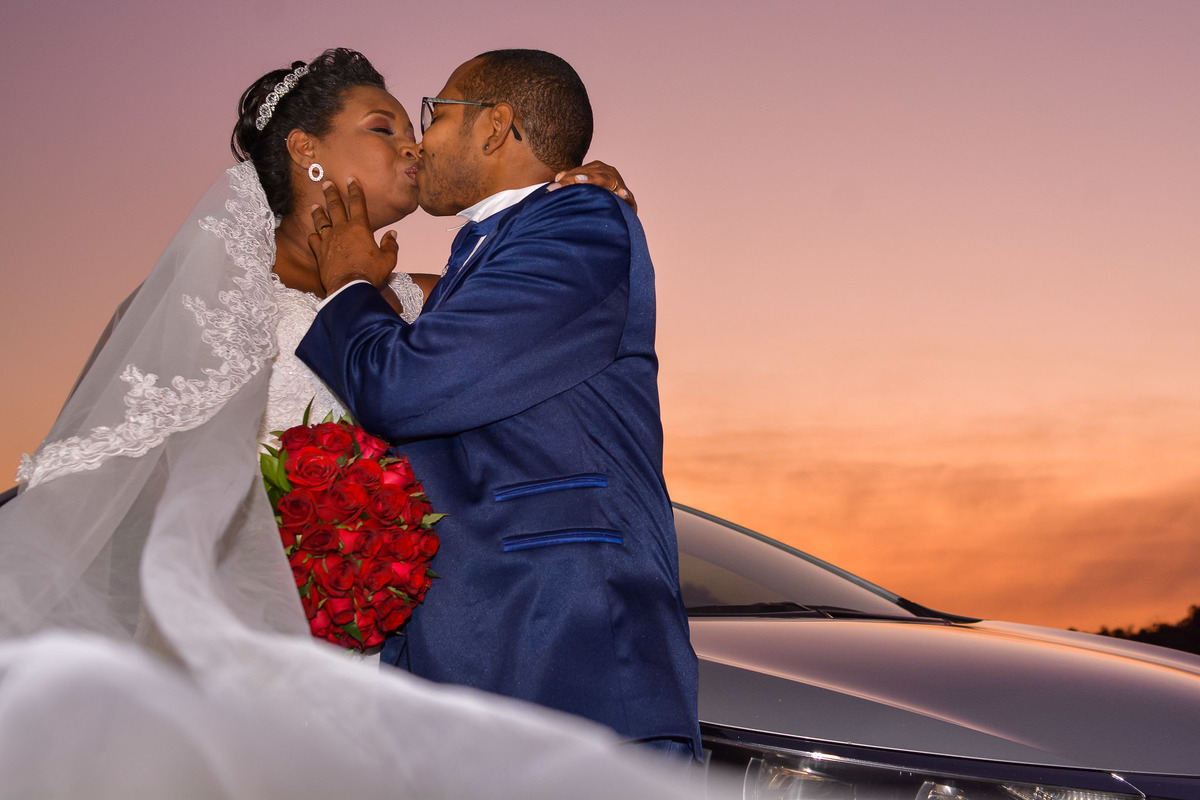 Cerimonia de casamento espaço alecrim jundiaí. Terno do noivo. festa de casamento. fotos de casamento. recepção espaço alecrim. Vestido de noiva.