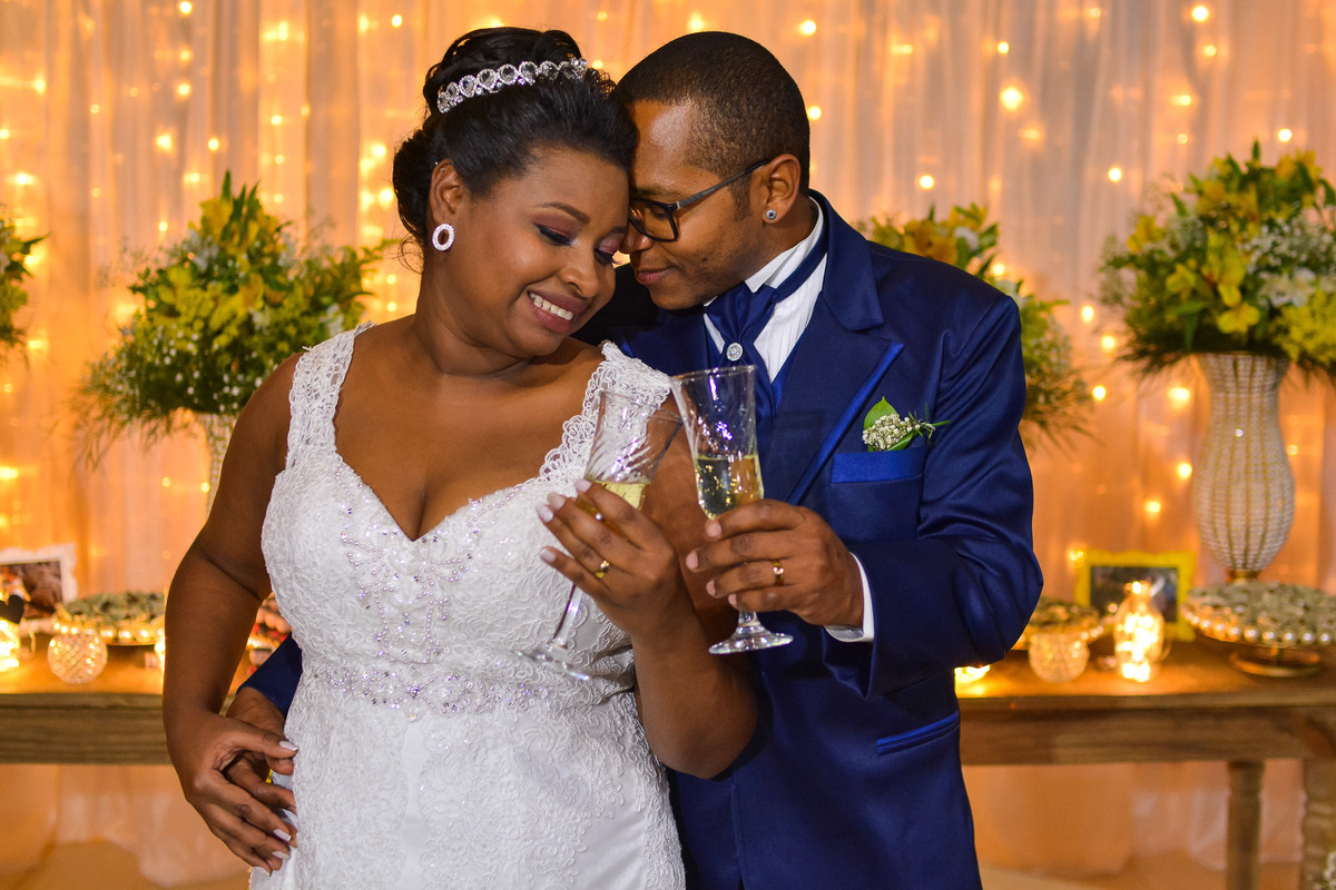 Cerimonia de casamento espaço alecrim jundiaí. Terno do noivo. festa de casamento. fotos de casamento. recepção espaço alecrim. Vestido de noiva.