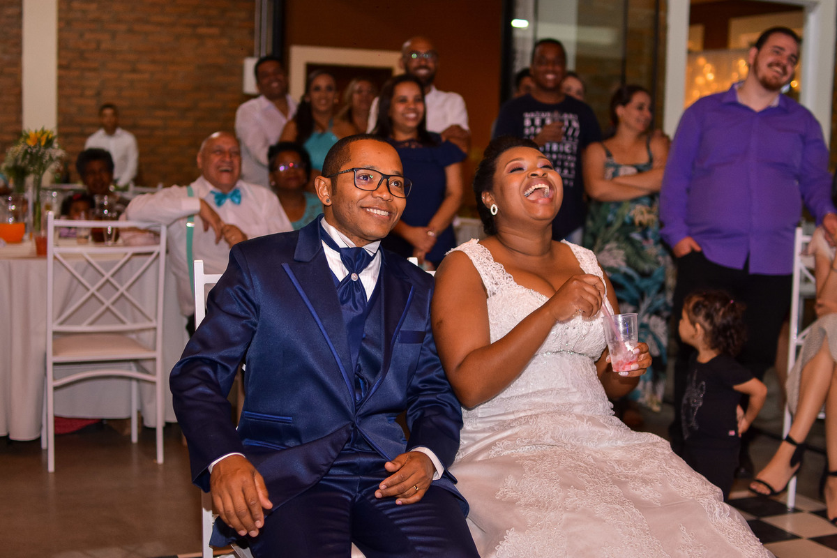 Cerimonia de casamento espaço alecrim jundiaí. Terno do noivo. festa de casamento. fotos de casamento. recepção espaço alecrim. Vestido de noiva.