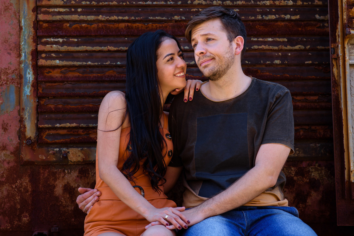 Ensaio Pre wedding no poupatempo jundiai, ensaio noivos, pre wedding Museu Ferroviário da Companhia Paulista. Ensaio no trem. Ferrovia. Pre wedding no trem. pre wedding rustico.