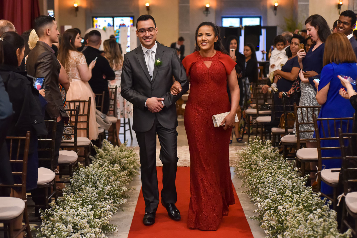 Cerimonia de casamento castelo dos vinhais. Terno dos noivo. Terno de noivo.