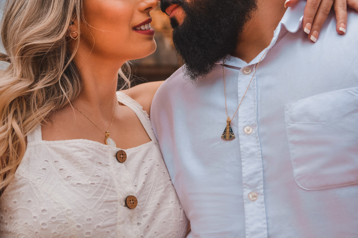 Ensaio Pre Wedding Holambra, Ensaio Casal, Theos Turismo Holambra. Holambra cidade das flores. Ensaio pre wedding na plantação de girassol. Igreja. ensaio na capela holambra. ensaio em holambra. noivos holambra.