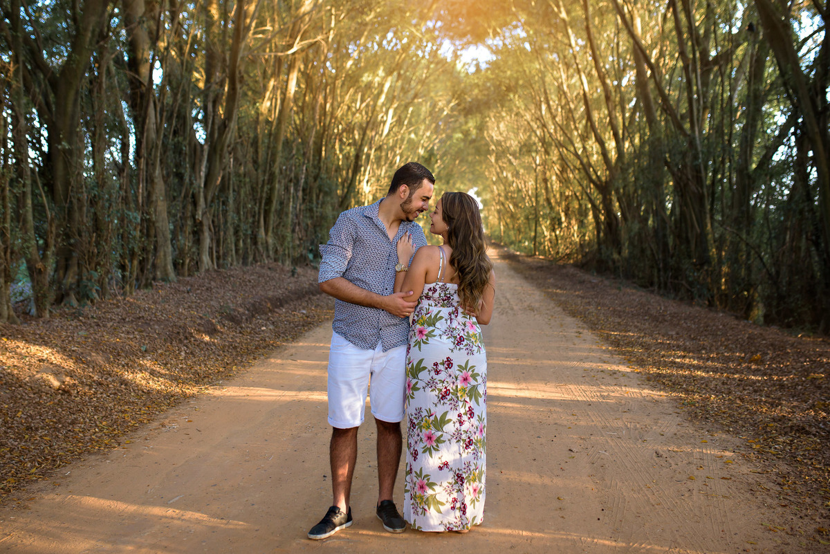 Ensaio Pre Wedding Holambra, Ensaio Casal, Theos Turismo Holambra. Holambra cidade das flores. Ensaio pre wedding holambra. noivos holambra.  ensaio de noivos. dicas para noivos. Fotos no caminho Holambra.
