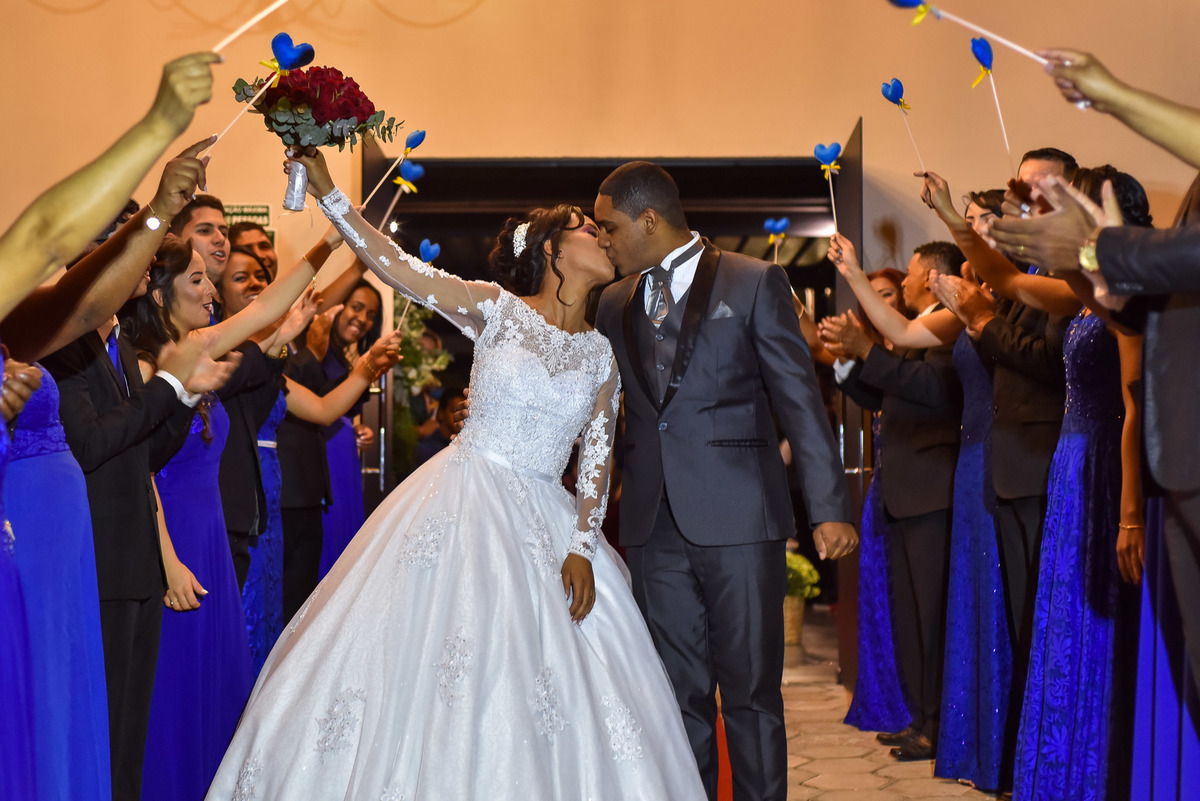 Cerimonia de casamento Spazio di Cristalli Terno do noivo. festa de casamento. fotos de casamento. recepção espaço Spazio di Cristalli Vestido de noiva.