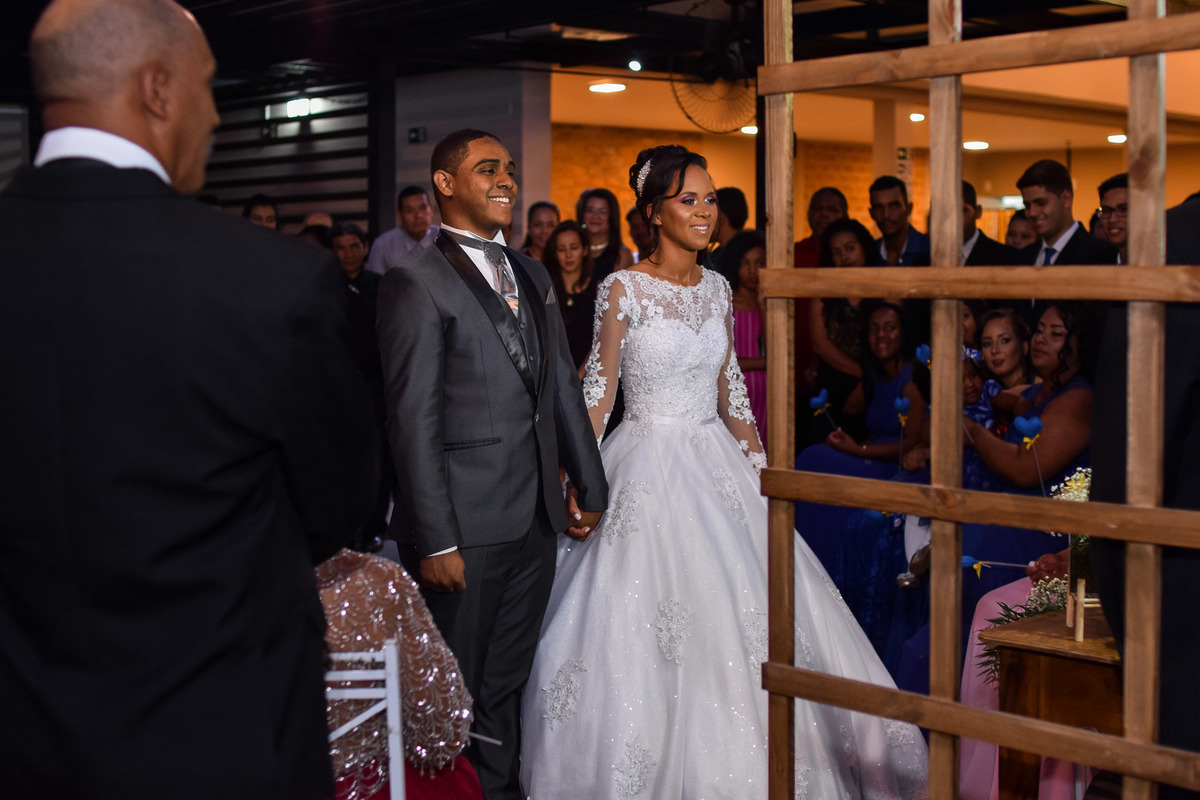 Cerimonia de casamento Spazio di Cristalli Terno do noivo. festa de casamento. fotos de casamento. recepção espaço Spazio di Cristalli Vestido de noiva.