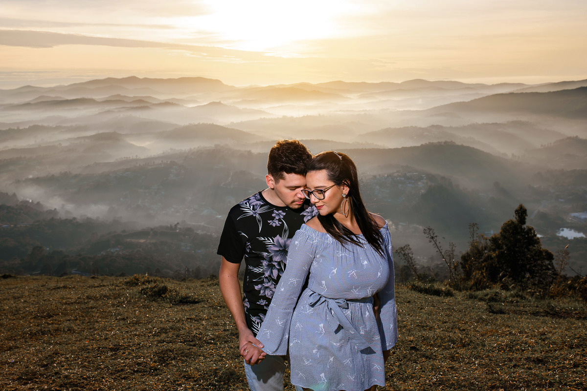 Ensaio Pre Wedding Pico do olho d'agua, Ensaio Casal  Ensaio pre wedding . noivos fotos romantica.a . Mairiporã. Fotos nascer do sol, amanhecer. Pedreira do Dib