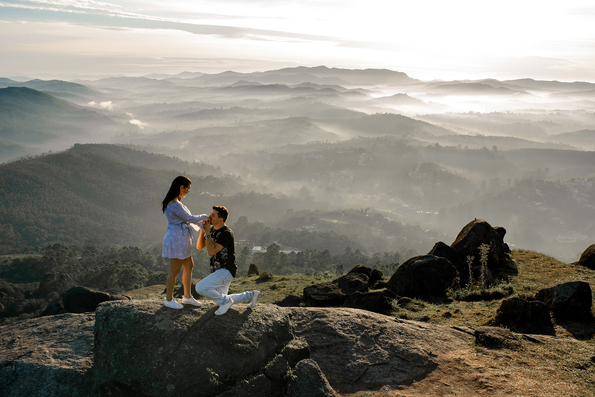 Ensaio Pre Wedding Pico do olho d'agua, Ensaio Casal  Ensaio pre wedding . noivos fotos romantica.a . Mairiporã. Fotos nascer do sol, amanhecer. Pedreira do Dib