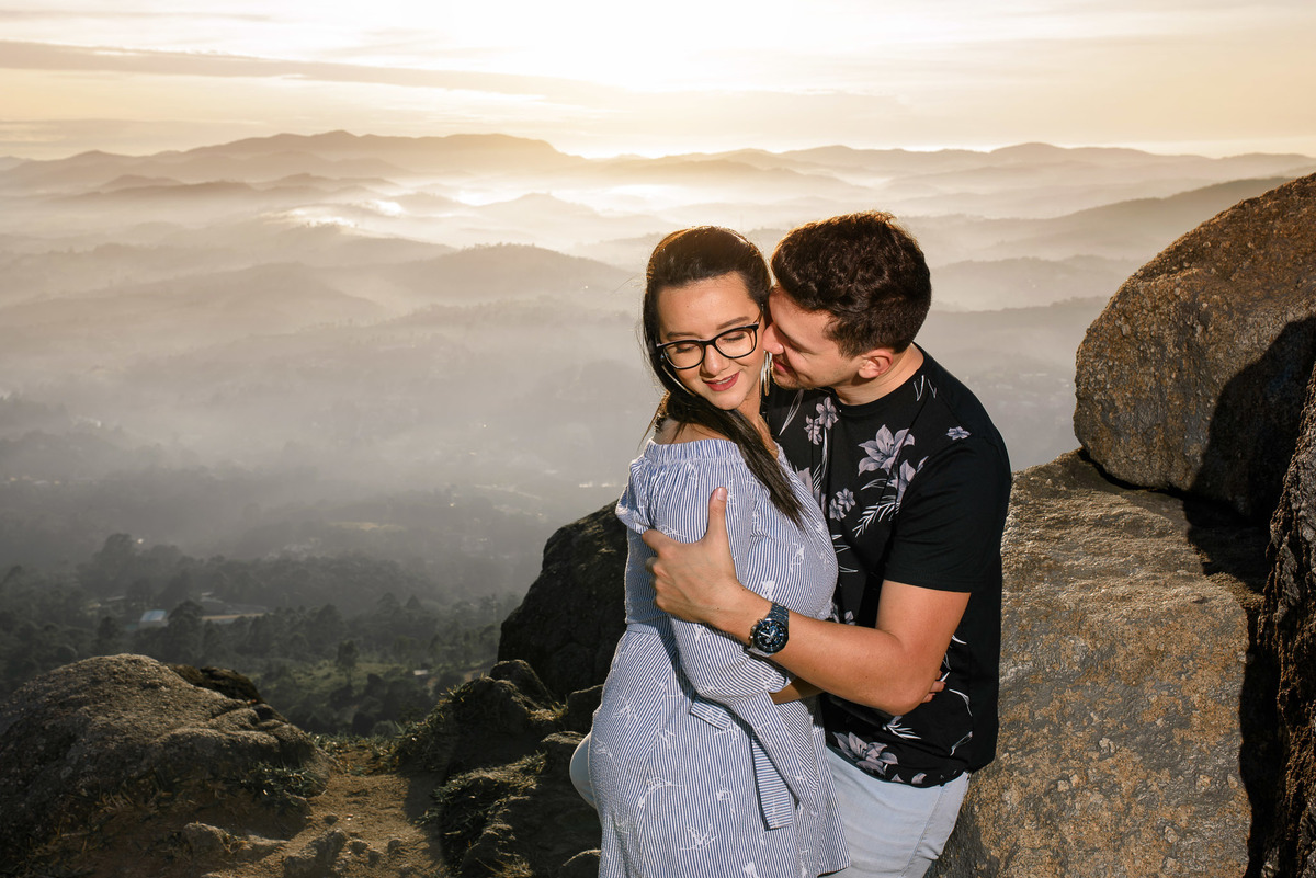 Ensaio Pre Wedding Pico do olho d'agua, Ensaio Casal  Ensaio pre wedding . noivos fotos romantica.a . Mairiporã. Fotos nascer do sol, amanhecer. Pedreira do Dib