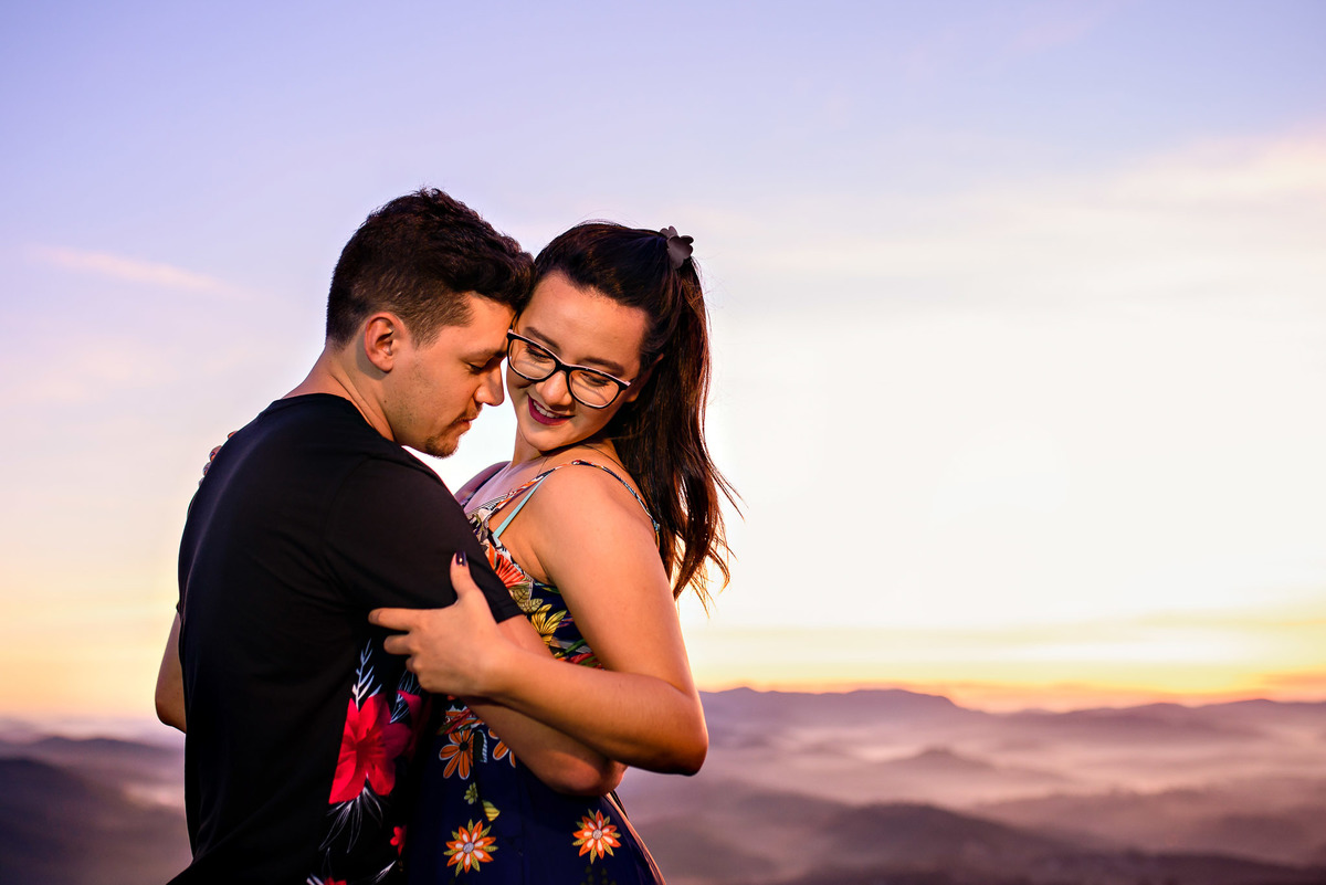 Ensaio Pre Wedding Pico do olho d'agua, Ensaio Casal  Ensaio pre wedding . noivos fotos romantica.a . Mairiporã. Fotos nascer do sol, amanhecer. Pedreira do Dib