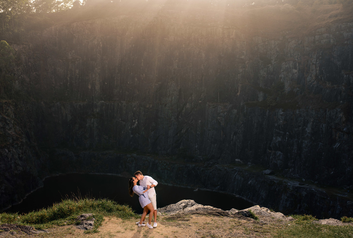 Ensaio Pre Wedding Pico do olho d'agua, Ensaio Casal  Ensaio pre wedding . noivos fotos romantica.a . Mairiporã. Fotos nascer do sol, amanhecer. Pedreira do Dib