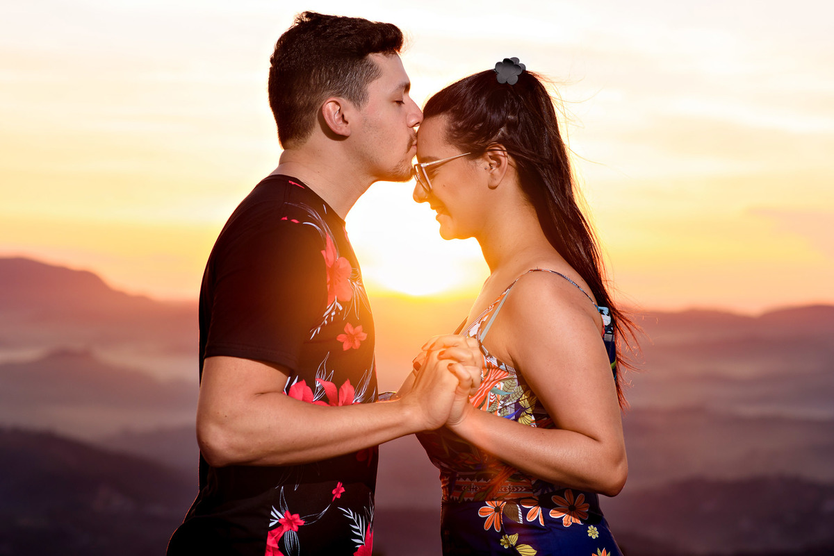 Ensaio Pre Wedding Pico do olho d'agua, Ensaio Casal  Ensaio pre wedding . noivos fotos romantica.a . Mairiporã. Fotos nascer do sol, amanhecer. Pedreira do Dib