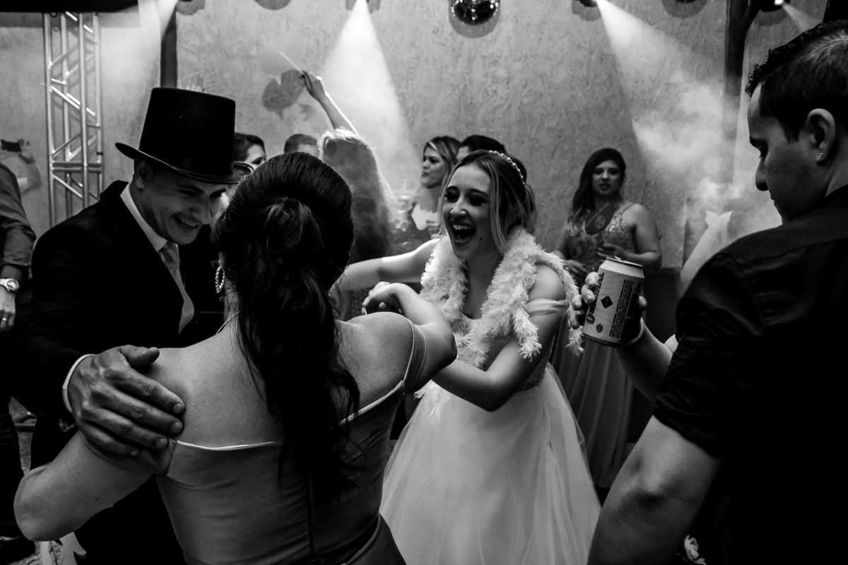 Cerimonia de casamento, chacara paraiso. Fotos de casamento. Wedding. casamento ao ar livre. casamento no campo. vestido da noiva. festa de casamento, balada de casamento, chacara paraiso. salao paraiso.