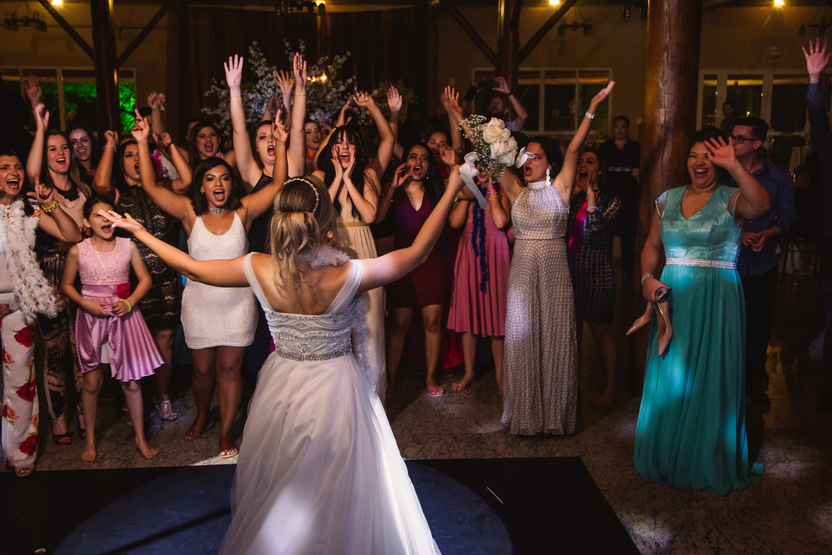 Cerimonia de casamento, chacara paraiso. Fotos de casamento. Wedding. casamento ao ar livre. casamento no campo. vestido da noiva. festa de casamento, balada de casamento, chacara paraiso. salao paraiso.