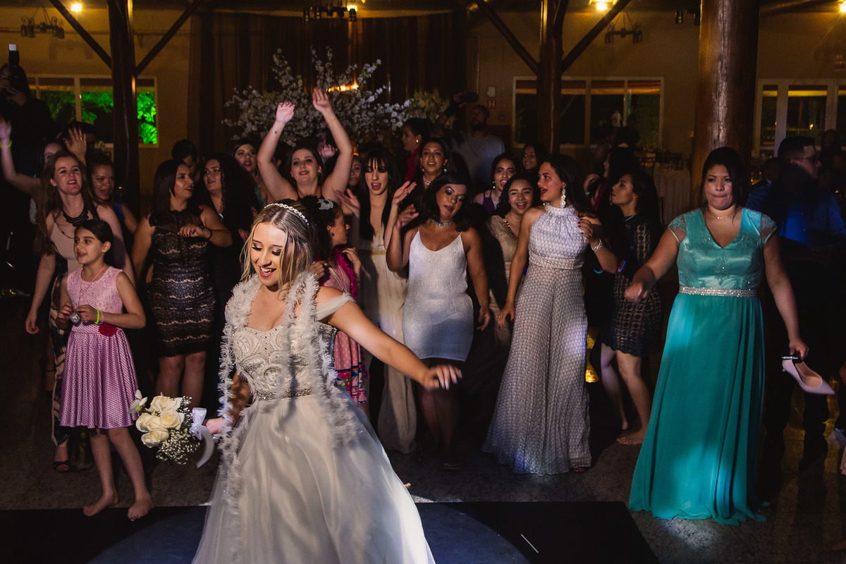 Cerimonia de casamento, chacara paraiso. Fotos de casamento. Wedding. casamento ao ar livre. casamento no campo. vestido da noiva. festa de casamento, balada de casamento, chacara paraiso. salao paraiso.