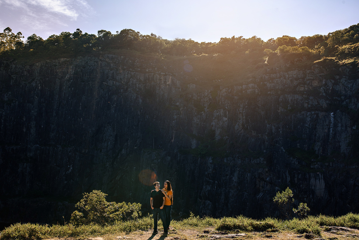 Ensaio Pre Wedding Pico do olho d'agua, Ensaio Casal  Ensaio pre wedding . noivos fotos romantica.a . Mairiporã. Fotos nascer do sol, amanhecer. Pedreira do Dib