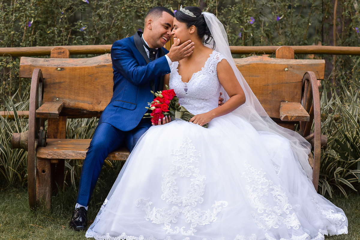 Cerimonia de casamento, chacara paraiso. Fotos de casamento. Wedding. casamento ao ar livre. casamento no campo. Terno do noivo. terno de noivo. Vestido da noiva. vestido de noiva.