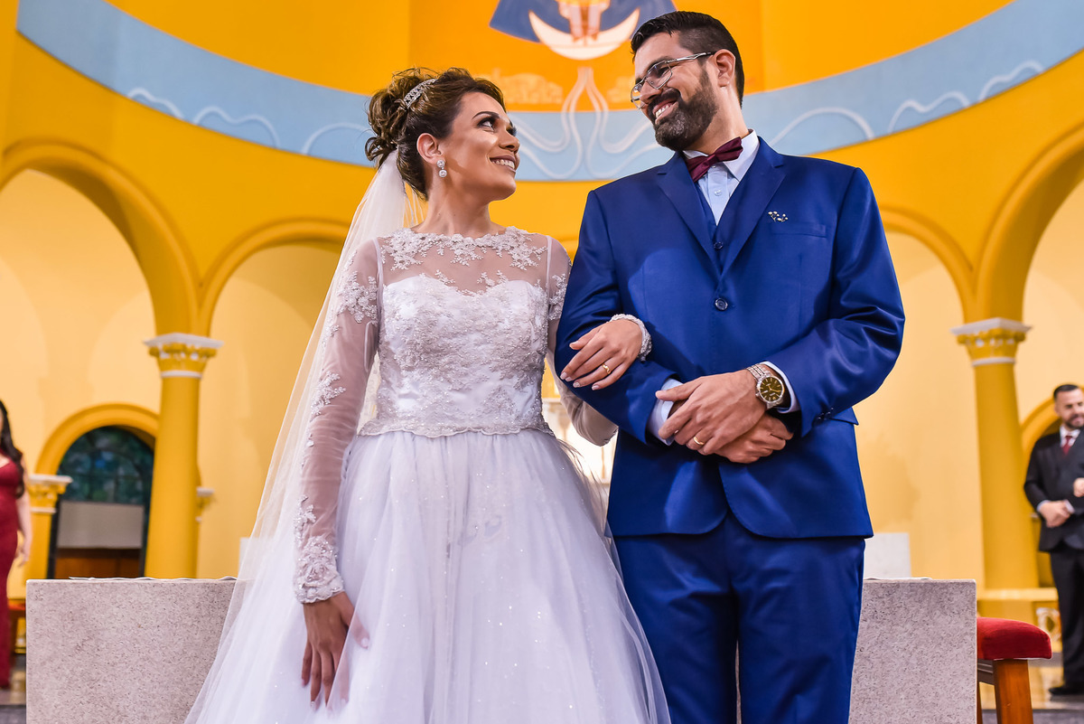 Cerimonia de casamento Santuário Diocesano Nossa Senhora Aparecida. fotos de casamento. fotos de casamento com emoção. fotos espontaneas.