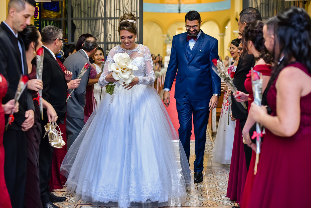 Cerimonia de casamento Santuário Diocesano Nossa Senhora Aparecida. fotos de casamento. fotos de casamento com emoção. fotos espontaneas.