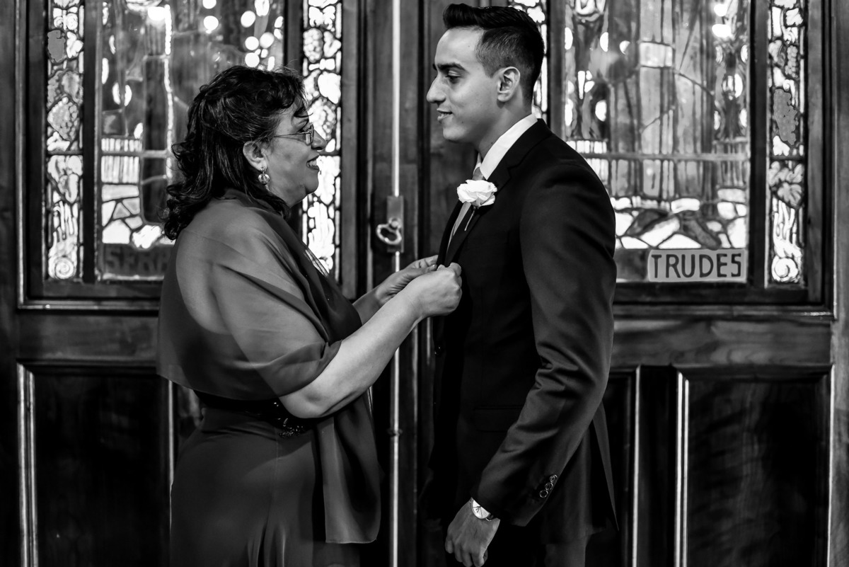 Cerimonia de casamento na catedral nossa senhora do desterro - jundiaí.  Vestido de noiva. terno do noivo. casamento na igreja. fotos de casamento.