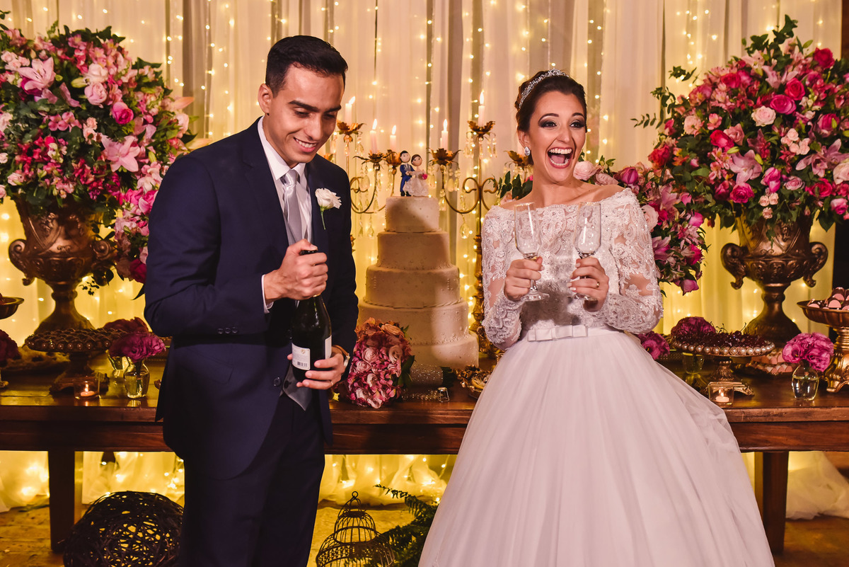 recepçao estaçao fazenda. fotos de casamento estação fazenda. decoraçao de casamento.  decoraçoes cadu decoraçoes. cadu_decor. fotos expontaneas. fotografo contador de historia, contador de historia. fotografo de casamento. 