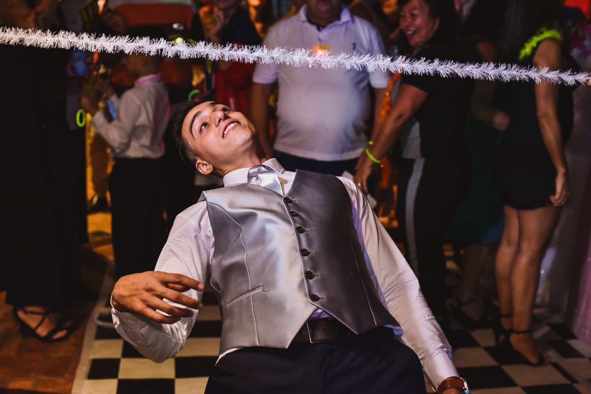recepçao estaçao fazenda. fotos de casamento estação fazenda. fotos expontaneas. fotografo contador de historia, contador de historia. fotografo de casamento.  fotos de balada. vestido de noiva. terno do noivo.