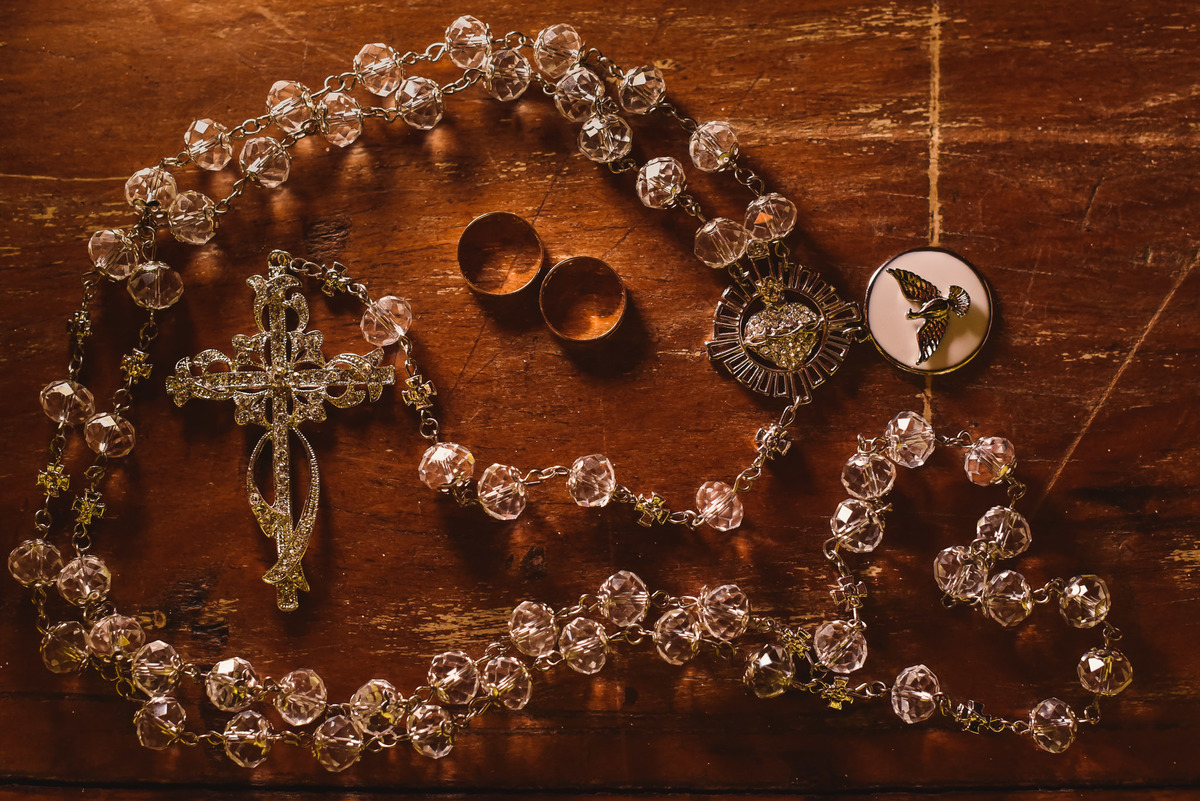 recepçao estaçao fazenda. fotos de casamento estação fazenda. alianças de noivos.fotografo contador de historia, contador de historia. fotografo de casamento.  fotos de balada. aliança de noivado. aliança de casamento.